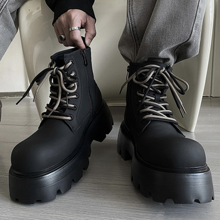 两点浪漫7CM厚底增高鞋黑色马丁靴男加绒轻质机车靴大头皮鞋