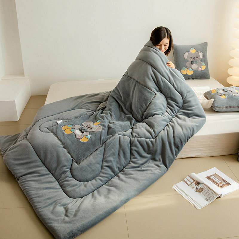 加厚抱枕被子毛毯两用办公室午睡毯二合一汽车用靠枕车载可爱枕头