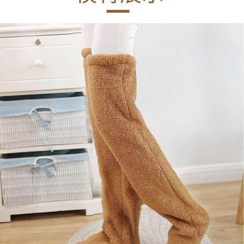 中老年人护膝保暖老寒腿套冬天宽松睡眠长筒珊瑚绒过膝防冻袜子女