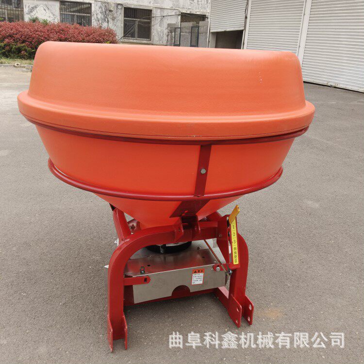 悬挂式圆桶撒肥机四轮背负式后置抛肥机大棚农场田地甩肥机科鑫