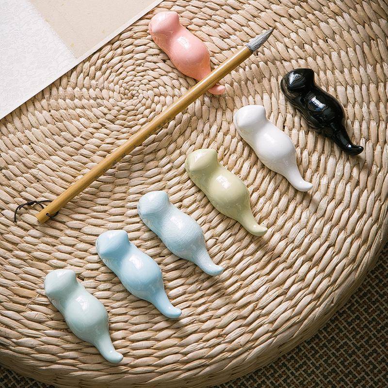 陶瓷猫咪毛笔架 可爱猫猫笔山文房四宝用品笔托 笔架 镇尺