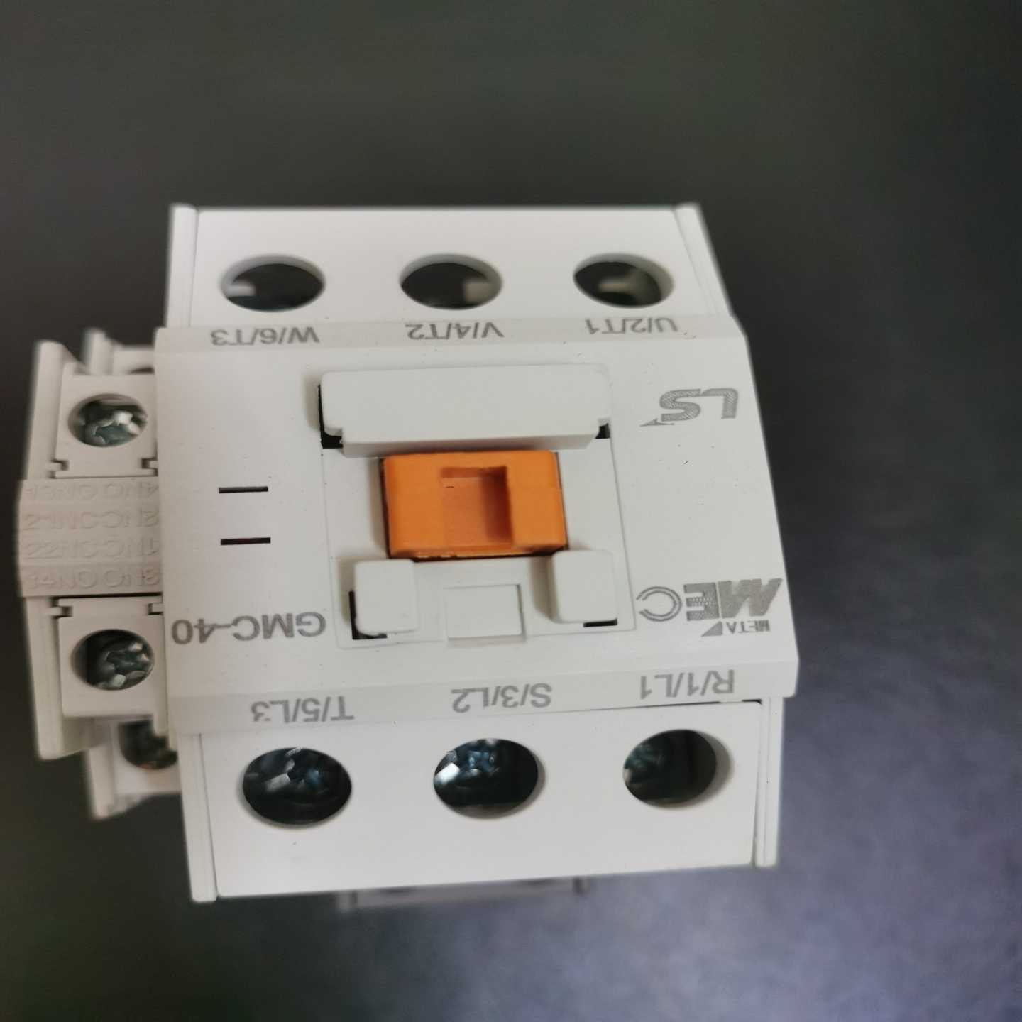 咨询-LS产电交流接触器GMC-40,,成色如图,