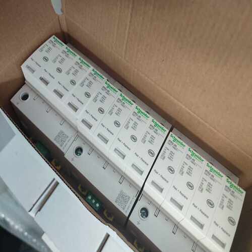 询价~施耐德IPRU40R浪涌保护器4P40KA有款2021年