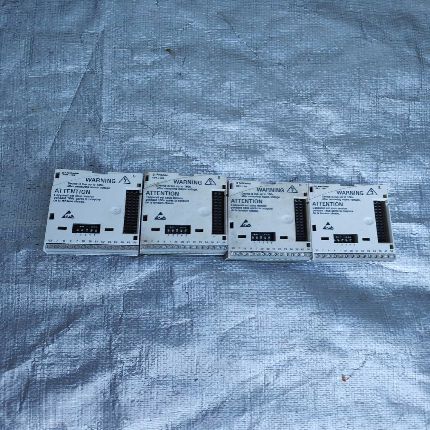 E82ZAFSC001伦茨IO模块，LENZE变频器标准IO（地坛设备）