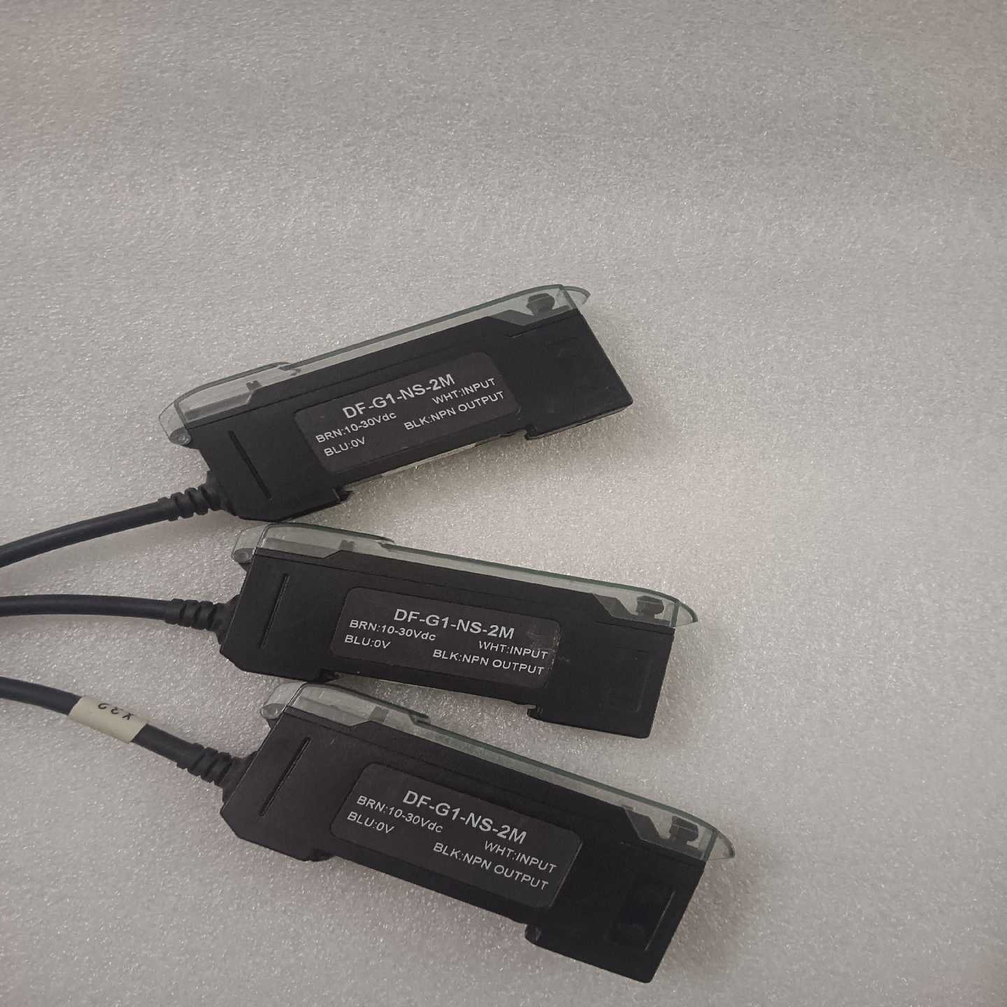 非标价美国邦纳DF-G1-NS-2M传感器，3条，原装正品，成议价