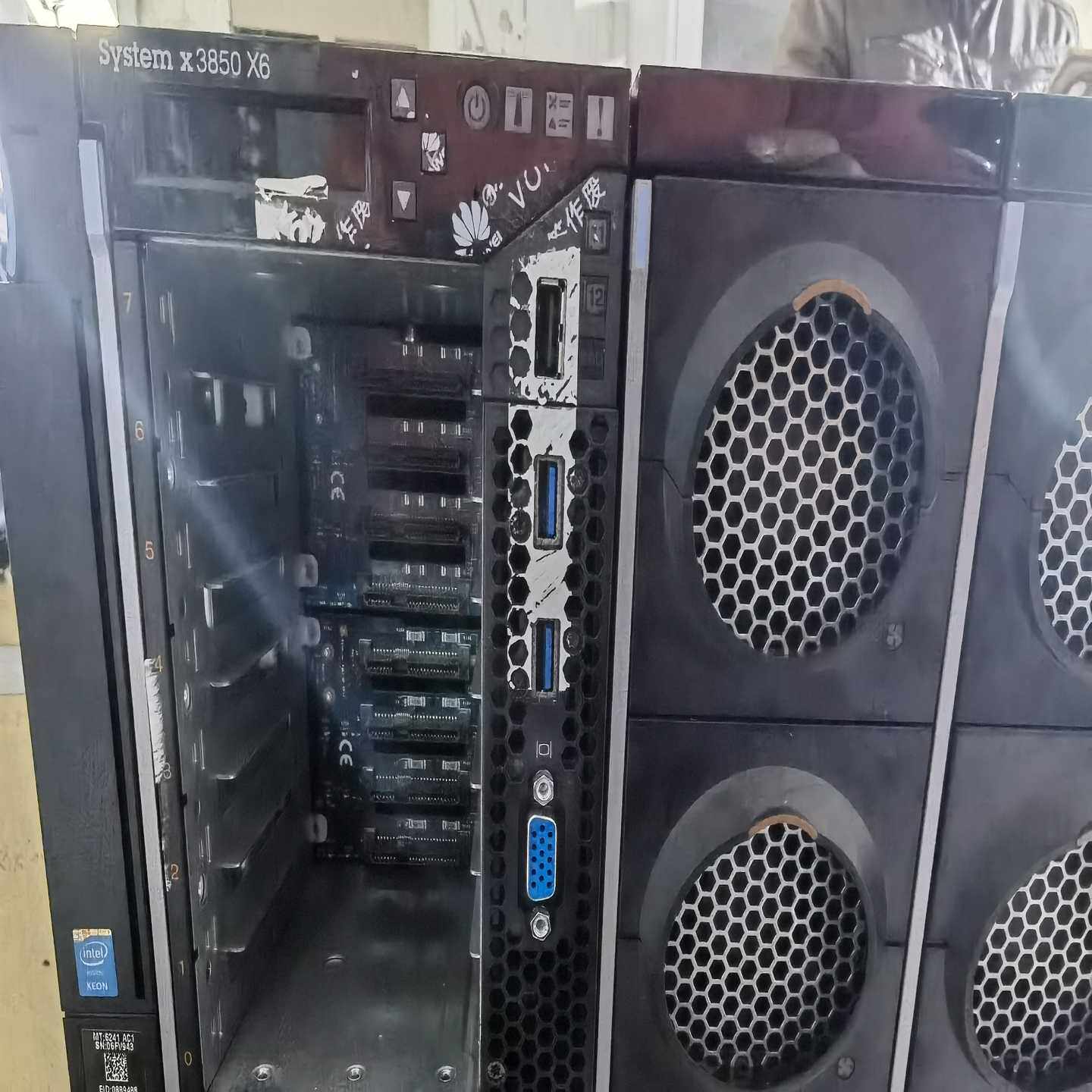 IBM  3850 X6 4U服务器  带4个刀片 带CPU