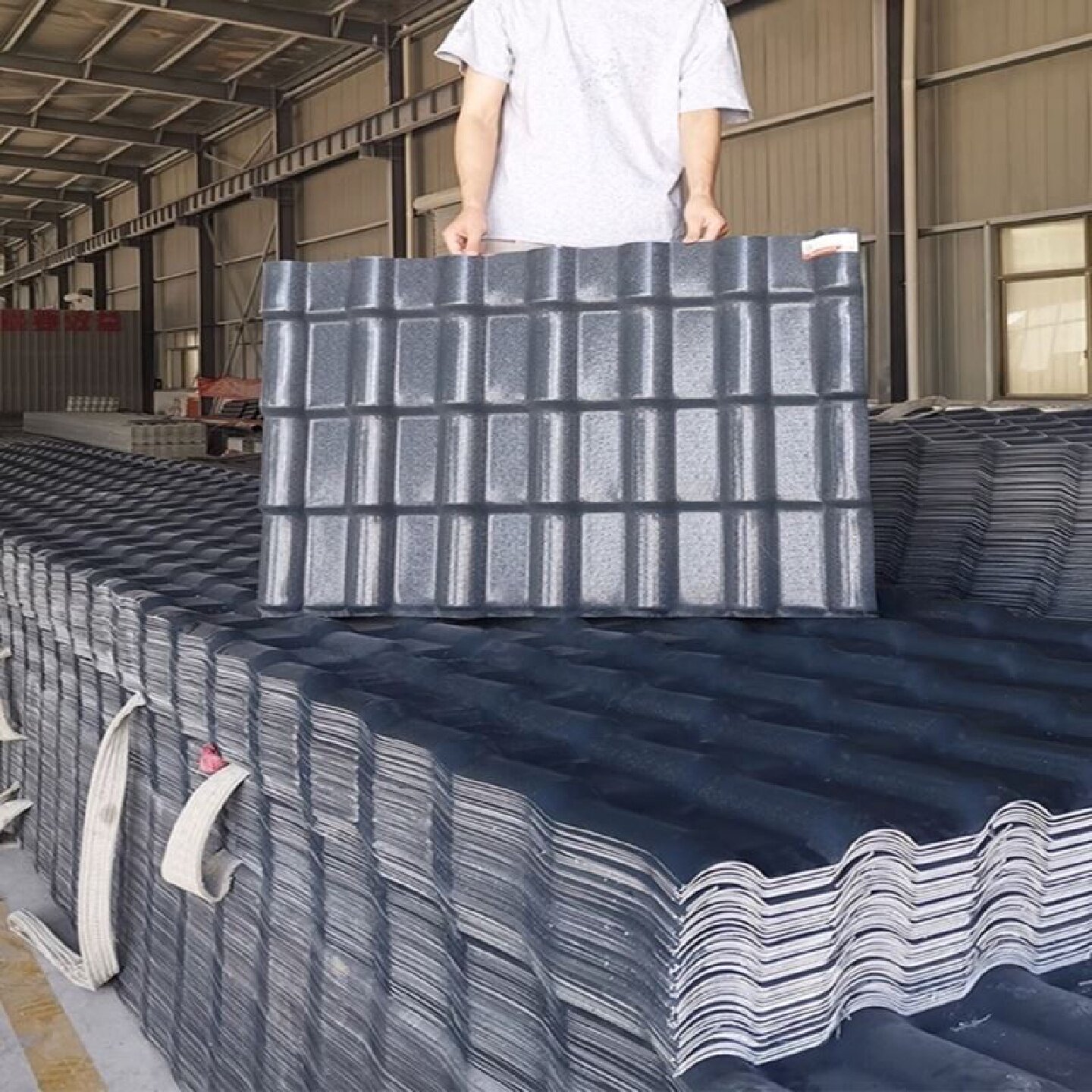合成树脂瓦片pvc仿古屋面别墅琉璃塑料瓦屋顶加厚建筑用厂家直销