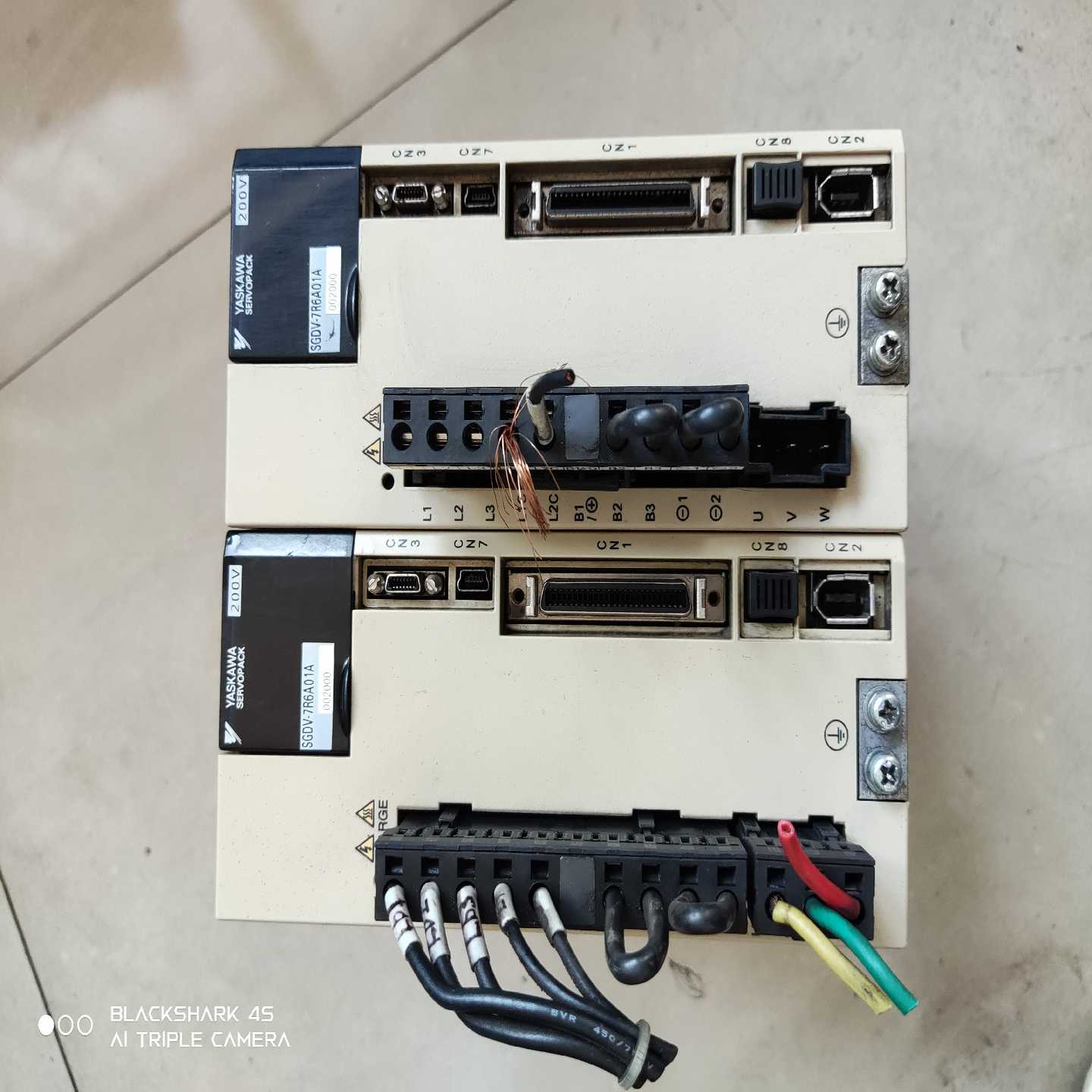 驱动器安川SGDV-7R6A01A台成色好，4台功能正常。-询价
