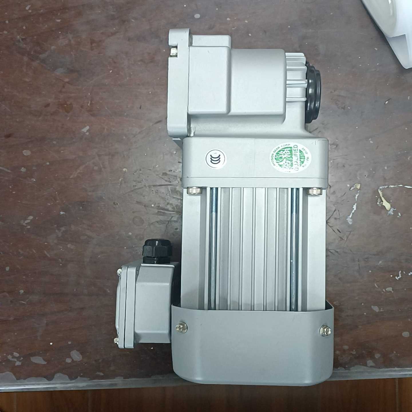 台达变频器VFD015EL21W  1.5kW 220V【白零商行】