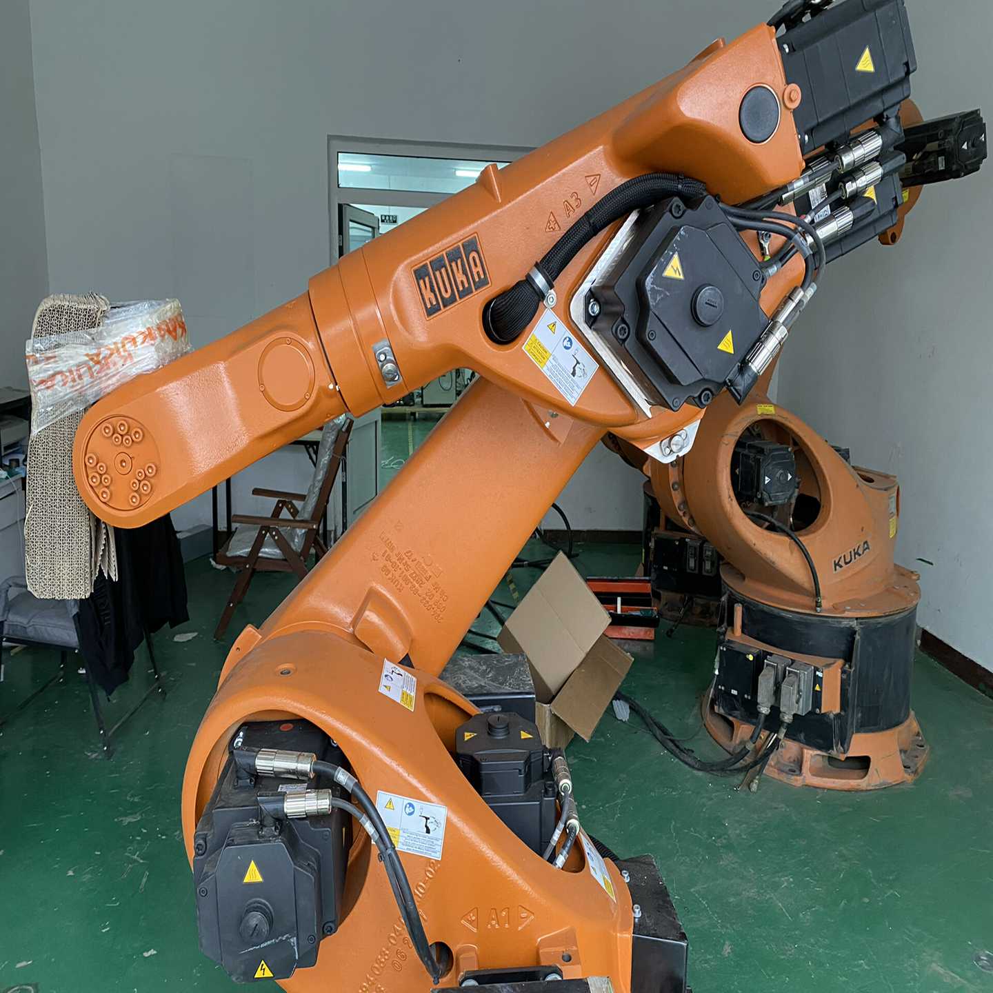 kr60-3本体一个，没用过的[火][火]。可以拆配件[~询价