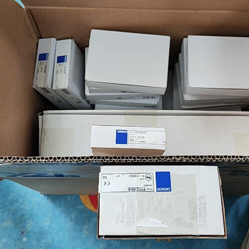 询价-中间继电器MY2NGS扦座PYFZ08E