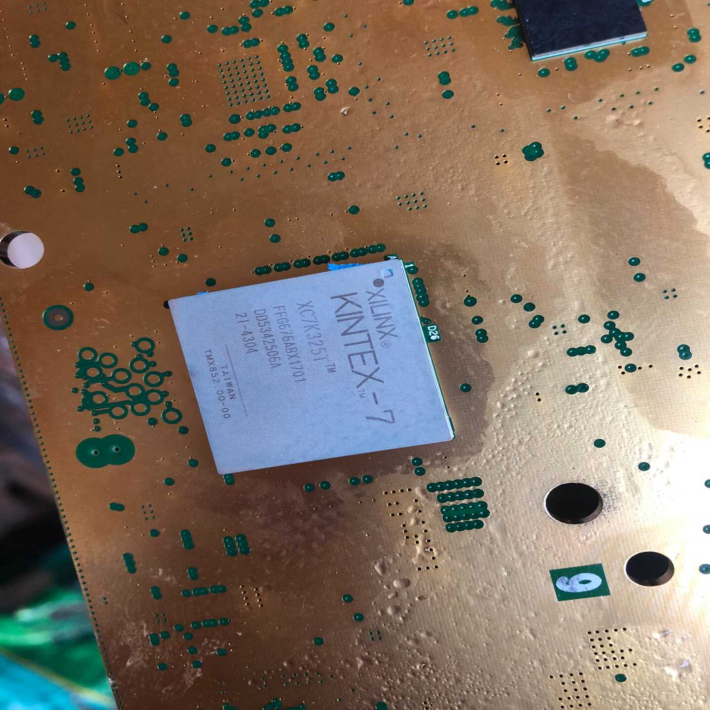 XC7K325T-FFG676,一色通信板卡各60个~询价