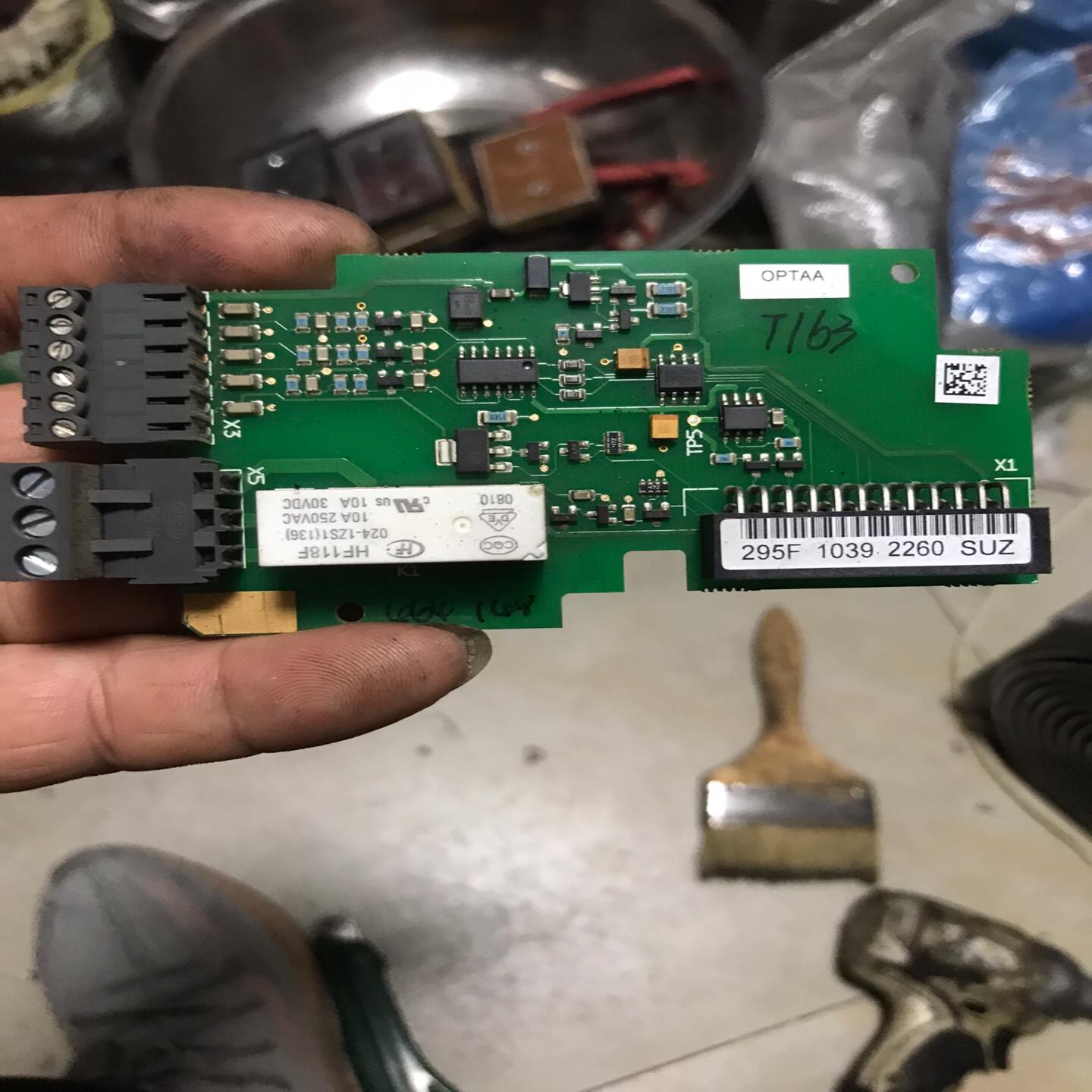 伟肯变频器卡295F 1039 2260 SUZ  PC00~询价