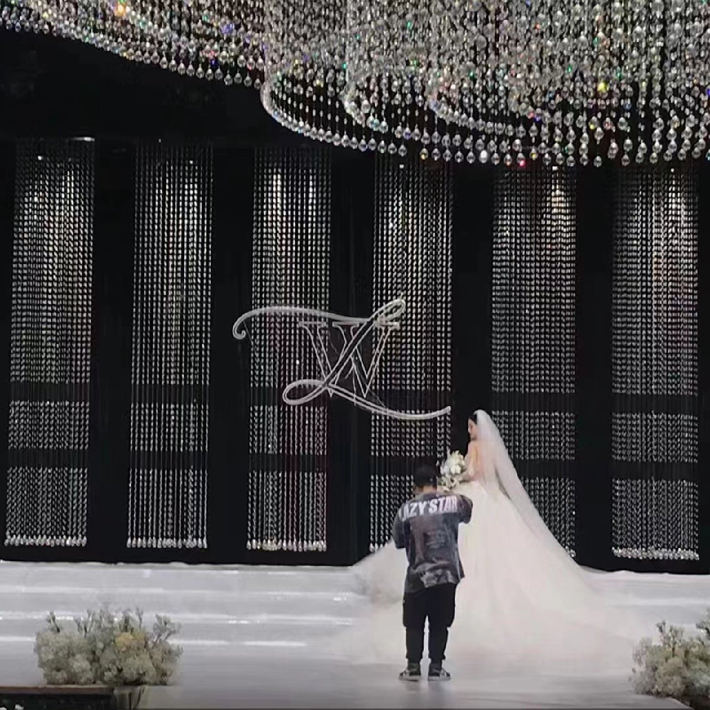 镂空分段水晶菠萝珠帘珠串婚礼用品吊顶线帘舞台背景装饰婚庆道具,居家布艺,珠帘/挂帘,淘宝优惠券,粉丝福利购,淘宝优惠卷