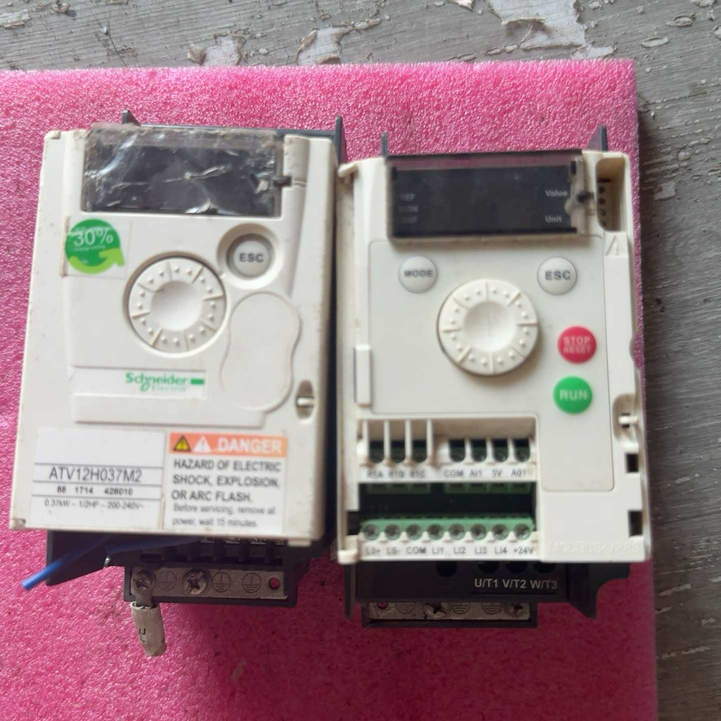 施耐德变频器ATV12H037M2，0.37KW，220V，--议价商品