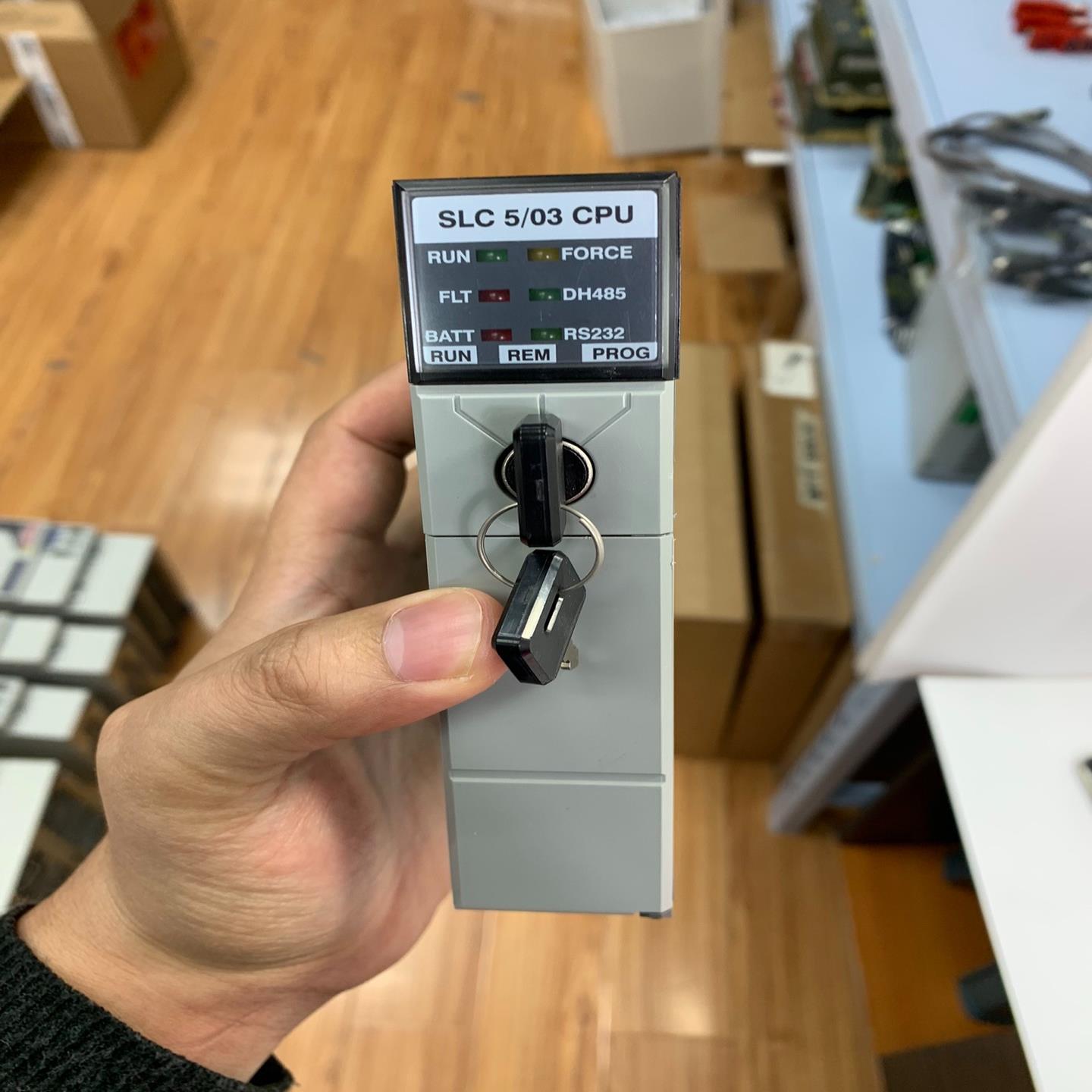 1747-L532 A-B模块!!有划痕!联~询价