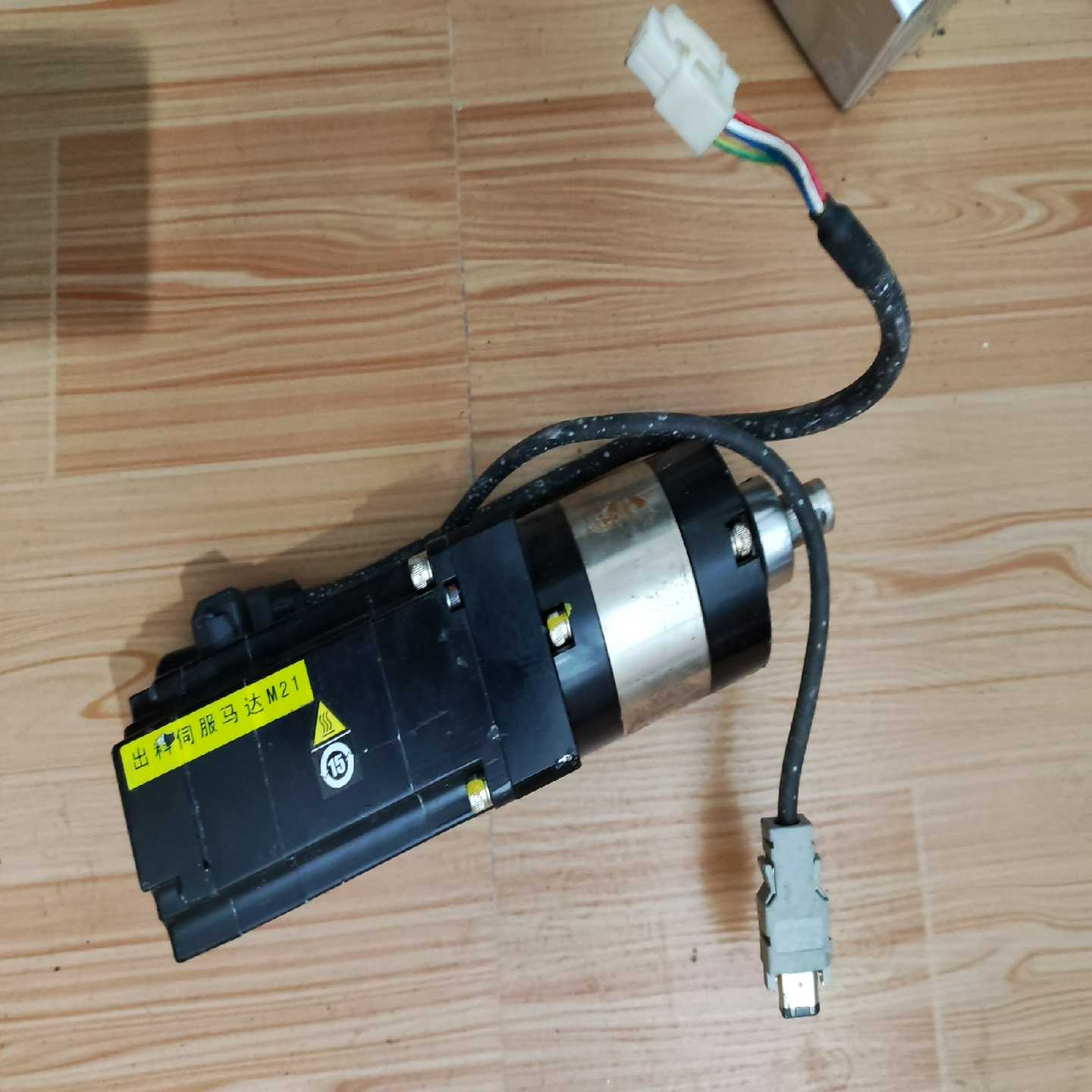 安川伺服电机SGMMS-04ADC6S总共有4台【博航商行】