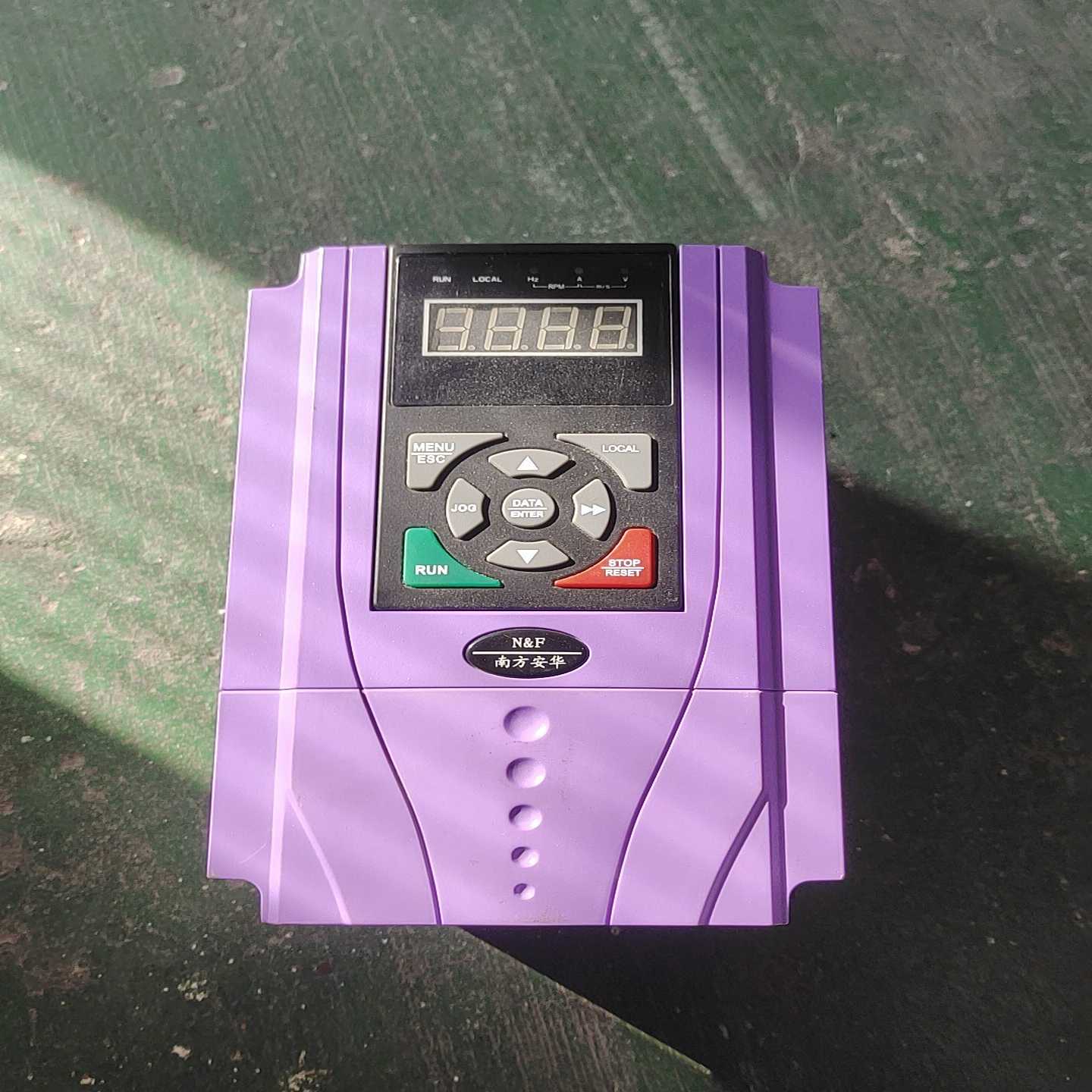 南方安华变频器B3000-4T0055EM5.5KW38