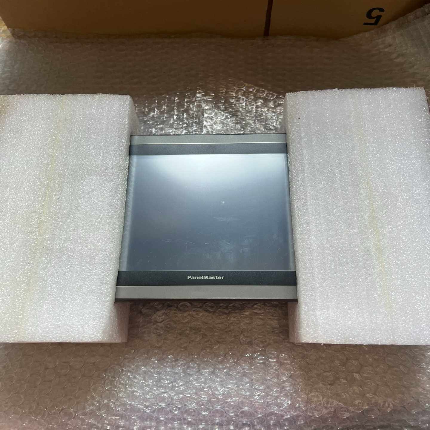 库存台湾屏通GX608-TST4B-F5R4触摸屏未使用议价商品