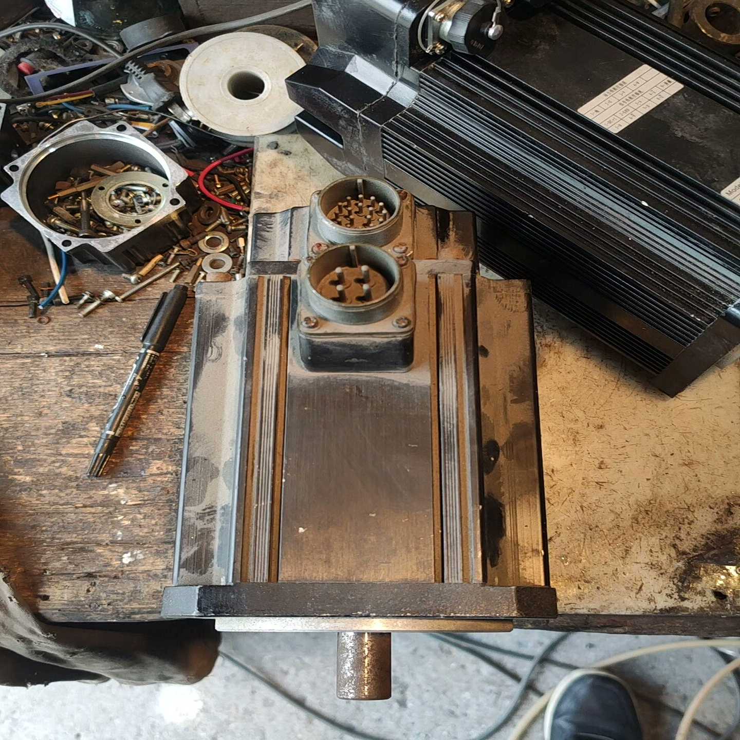 ls伺服电机apm-se12mcn-cxs1询价