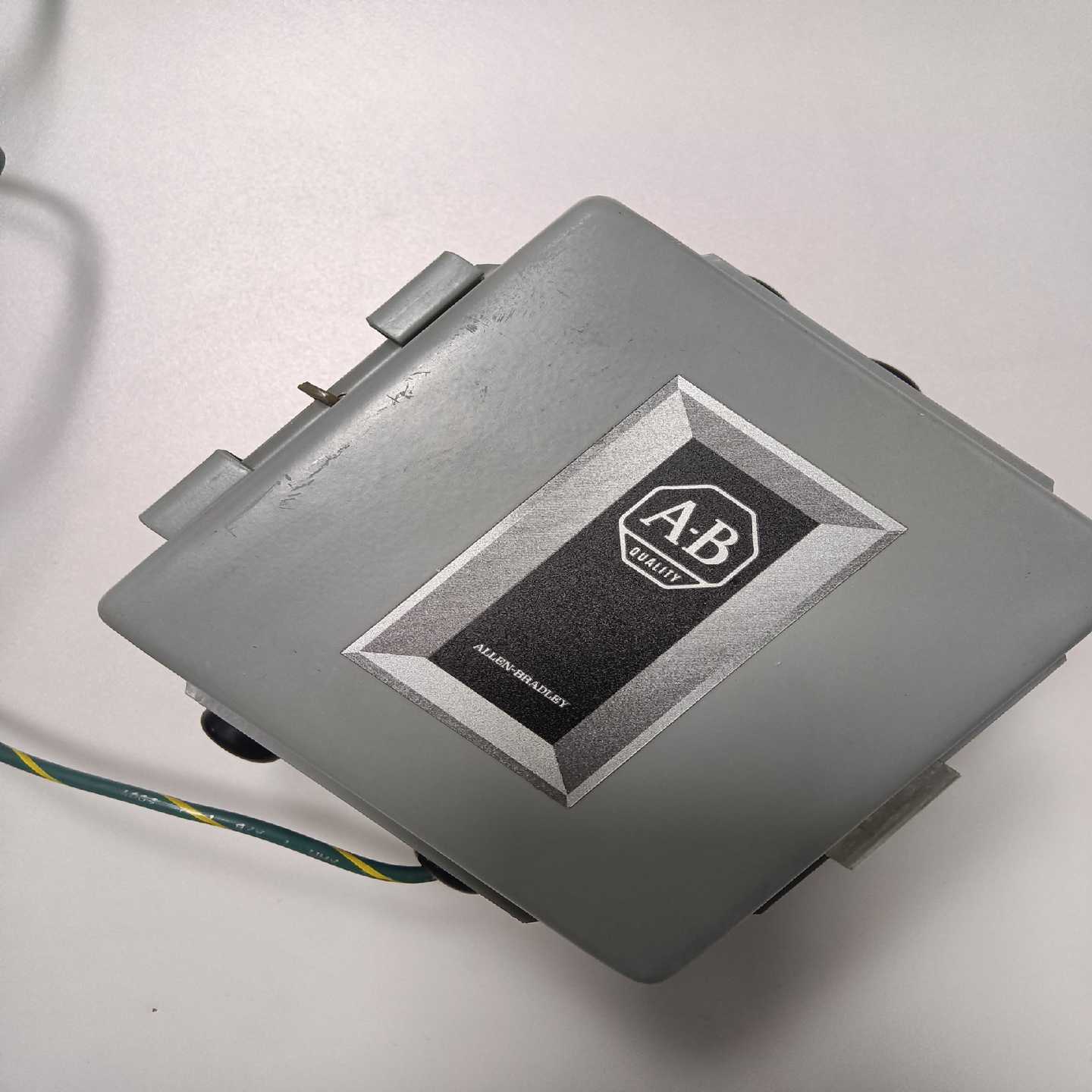 1770-SCAB罗克韦尔，无包装外壳有些刮痕。（零零电子）