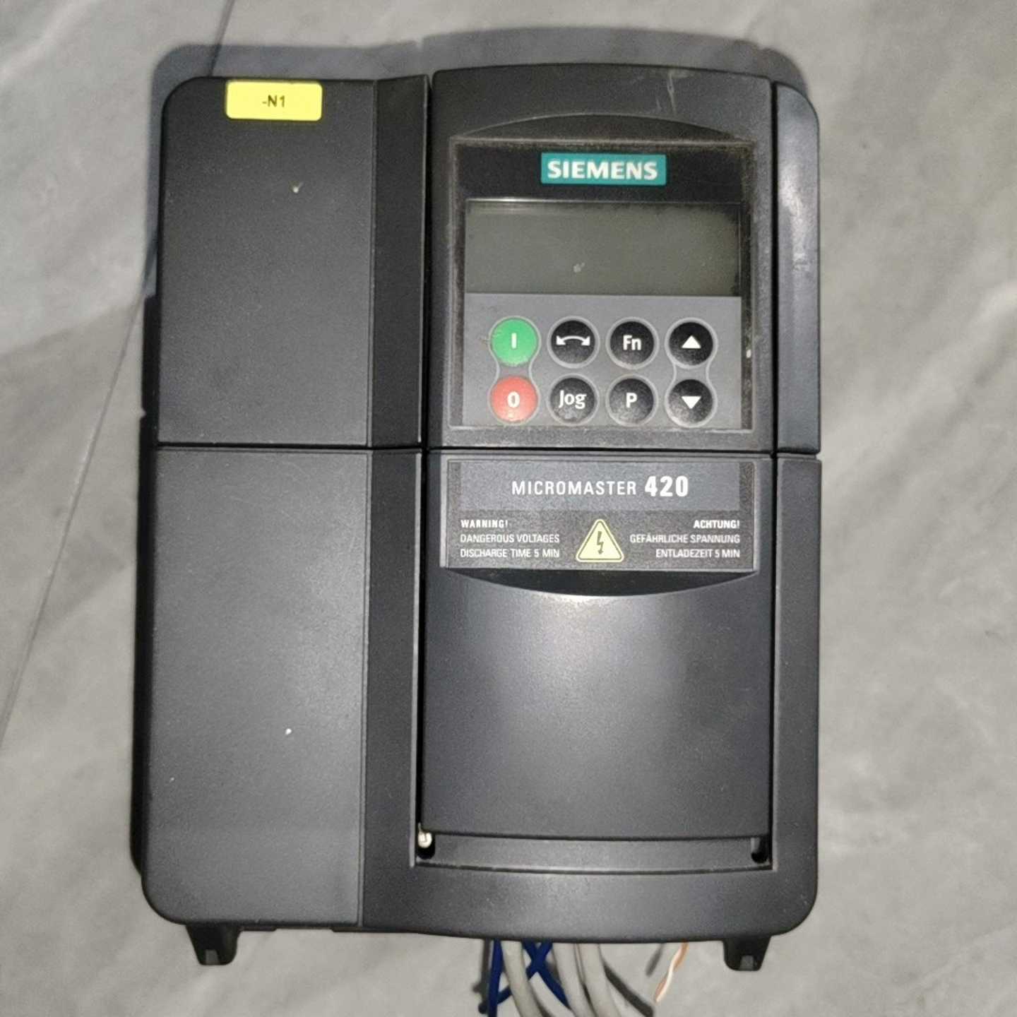 【议价】变频器6SE6420-2AB21-1BA1保证适用