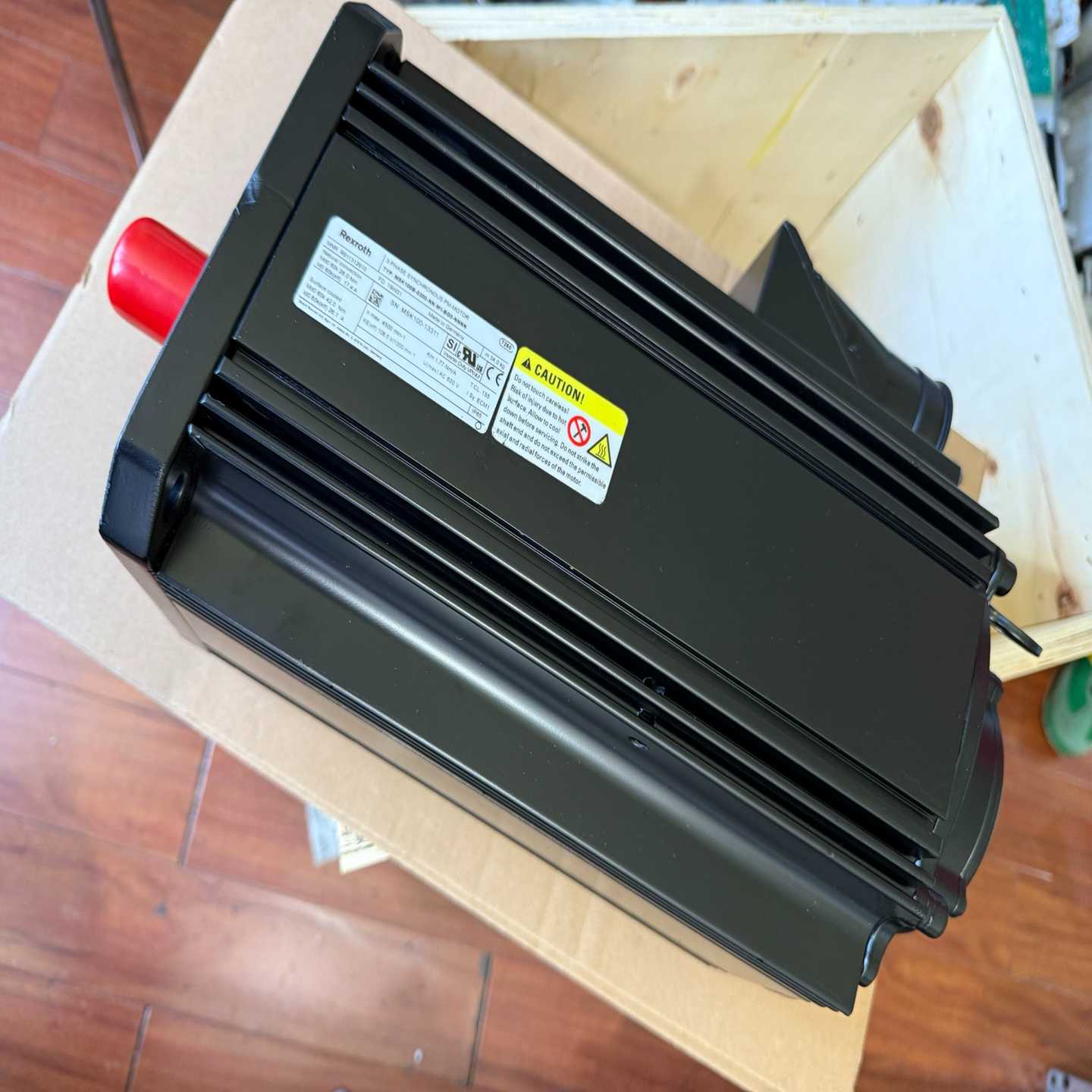 力士乐电机MSK100B-0300-NN-M1-BG0-N询价