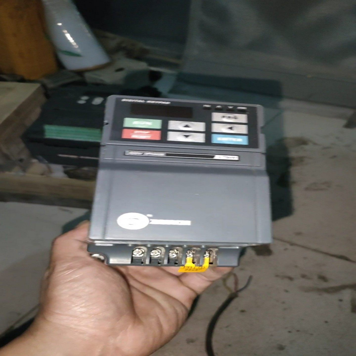 富士E9S-1.5KW变频器一台，成色自定义，功能，详情（电子设