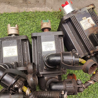 议价华大电机110ST-M04030LFB，二手拆机实图 。需要