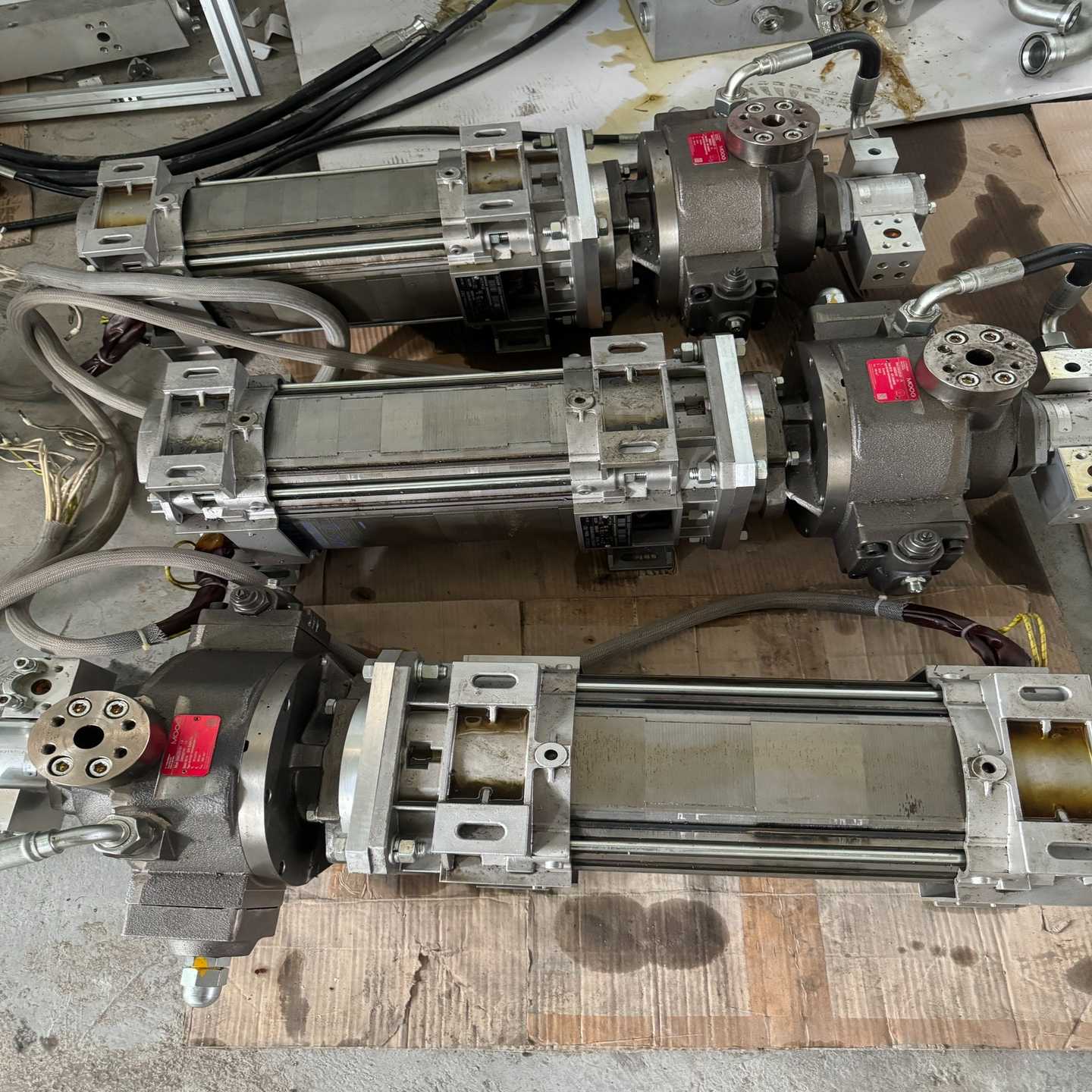 询价MOOG穆格径向柱塞泵液压泵D955Z0181/A。D955