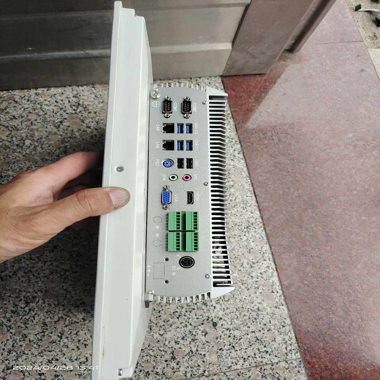 议价阿普奇17寸工业触摸一体机ABOX-700阿普奇一体机，