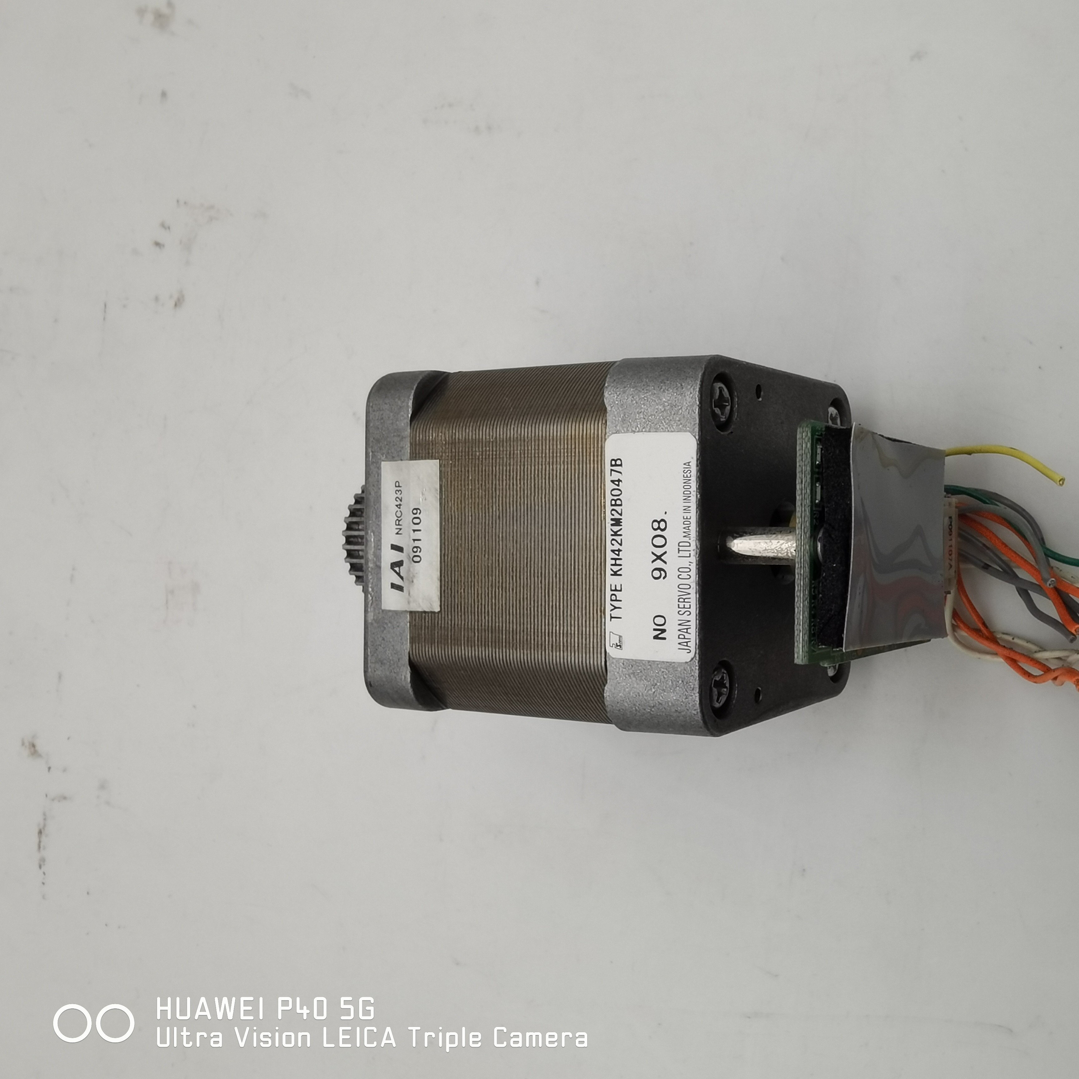 拆机SERVO 12A42系列两相步进电机 KH42KM2B047B实物图