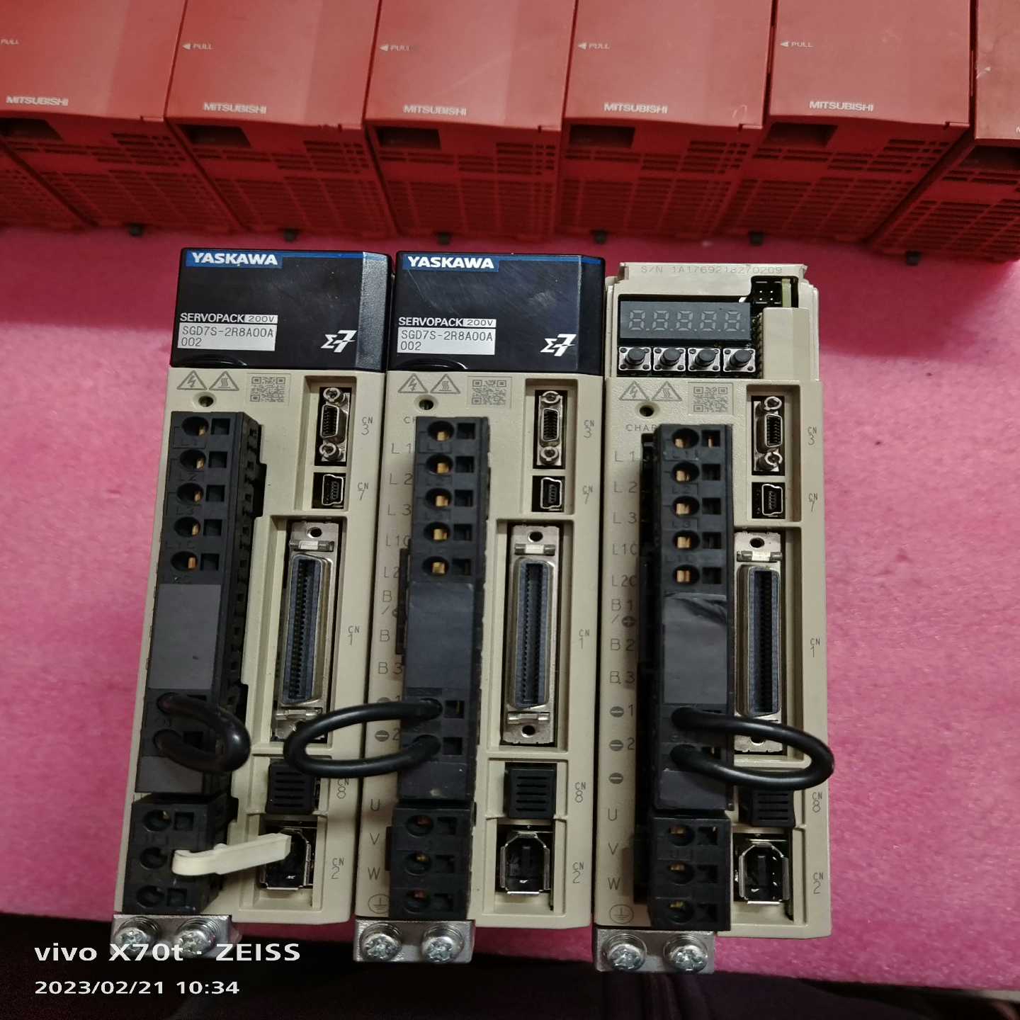 安川7系伺服驱动器SGD7S-2R8A00A002件，成~询价