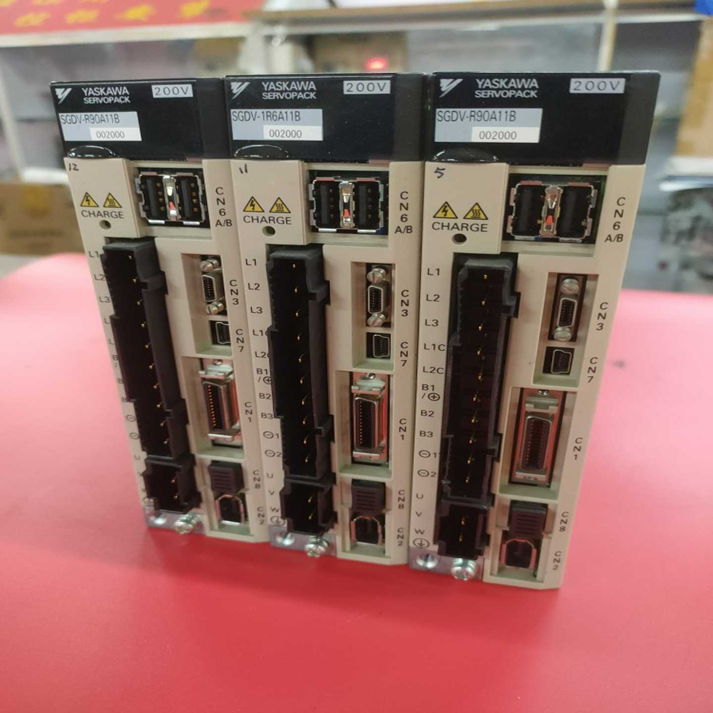 议价-SGSV-R90A11B002000/SGDV-1R6A11B002000安川驱动器九成新议
