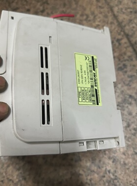 四方变频器E3002S0007220v0.75kw拆