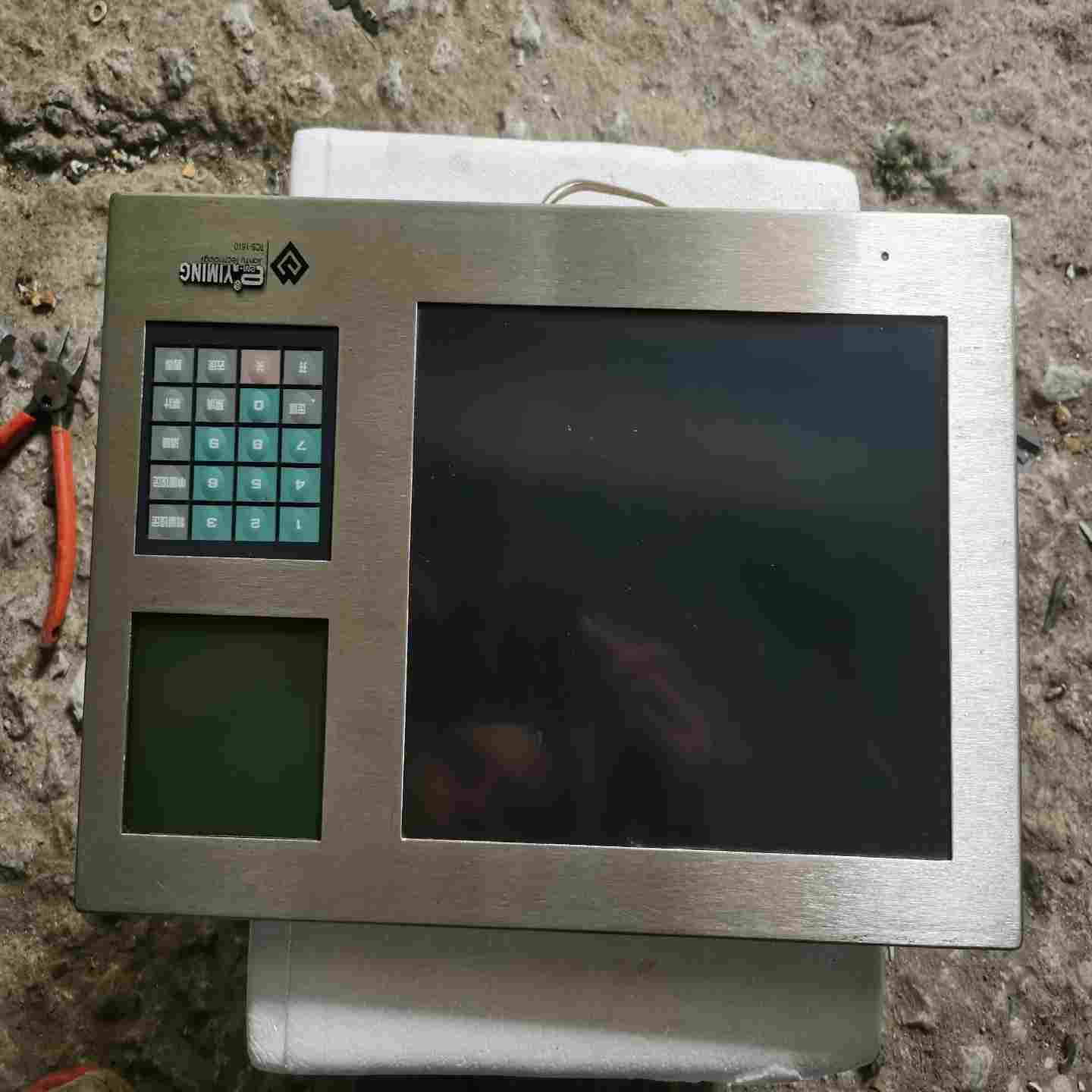 咨询-显示屏一张TM100SV-A01-01，触屏都正常无暗病