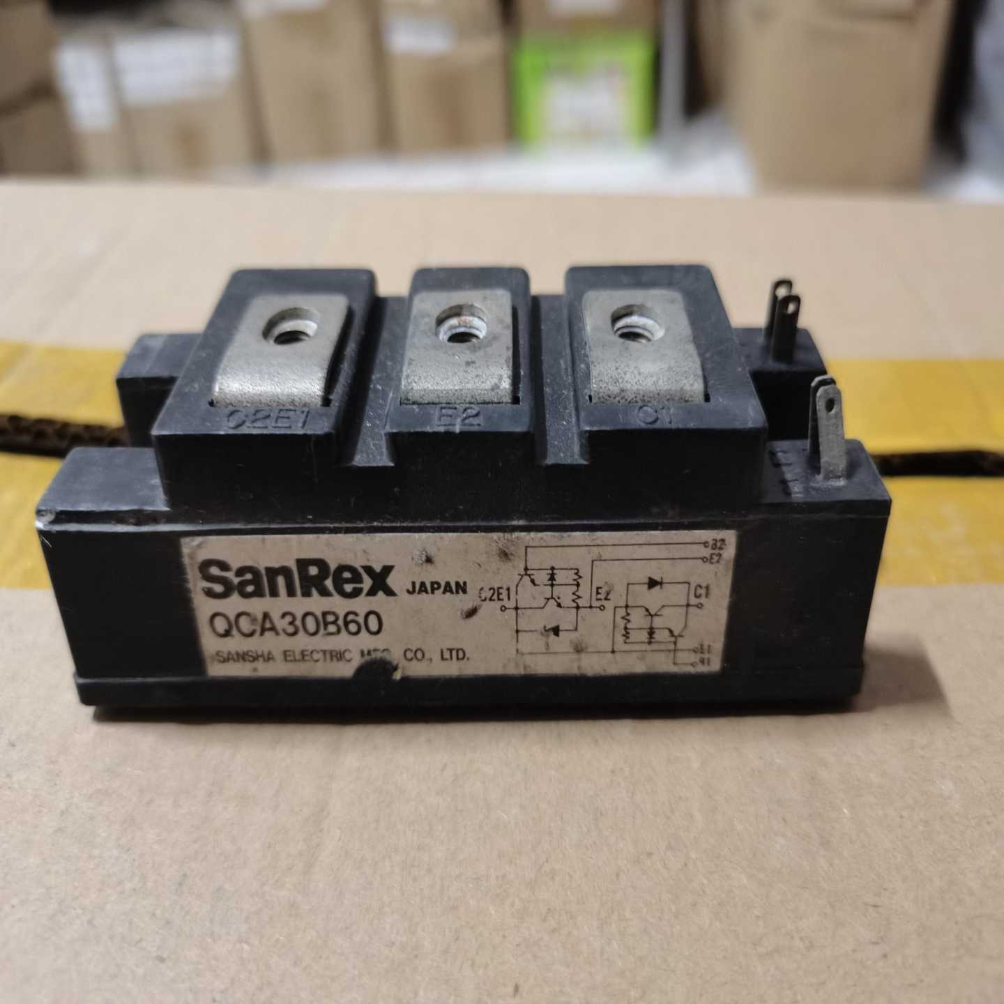 询价~信捷XC1-24R-E    PLC，，成色如图，无