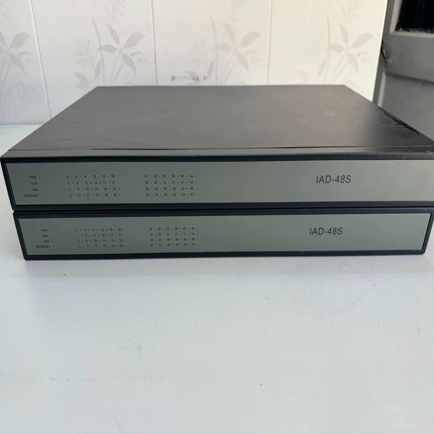 鼎信通达IAD-48S 语音网关 有两台
