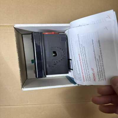 FIP仪表，M9.05.P1，实物拍图，包装盒稍旧。询价