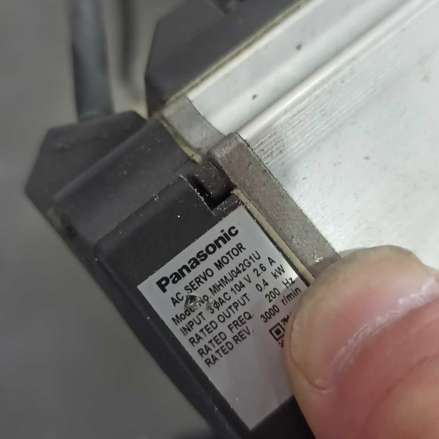 松下A5伺服电机MHMJ042G1U400w--议价商品