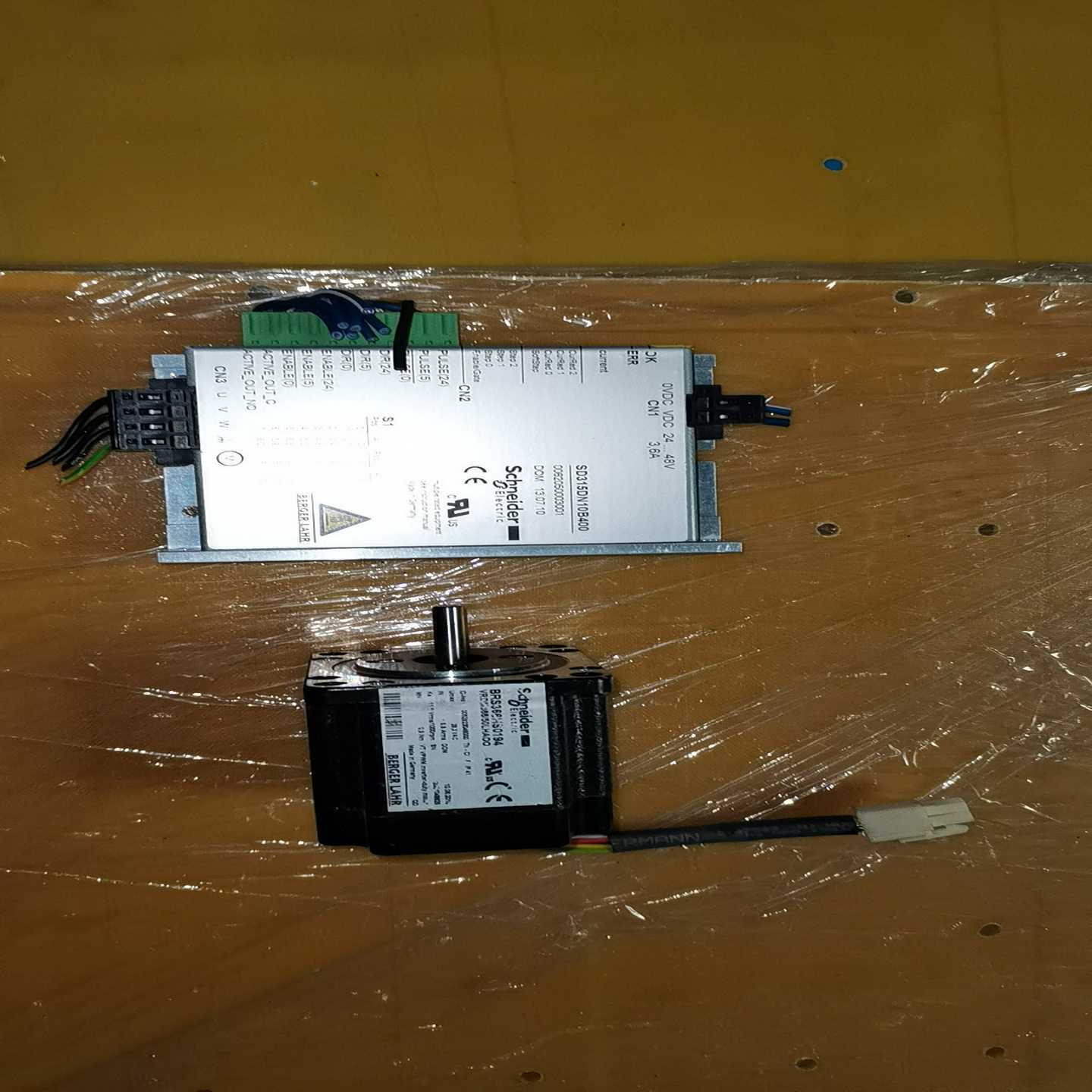 议价施耐德Schneider步进控制器SD315DN10B4