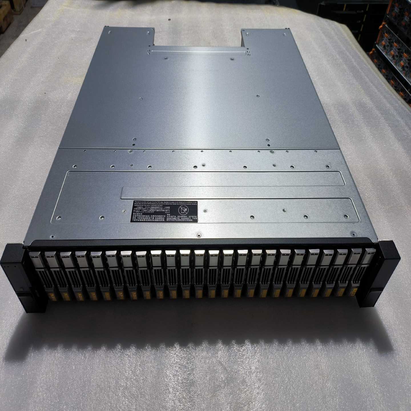 X356A-R6NETAPP3.8TSASSSD1(亚飞商行）