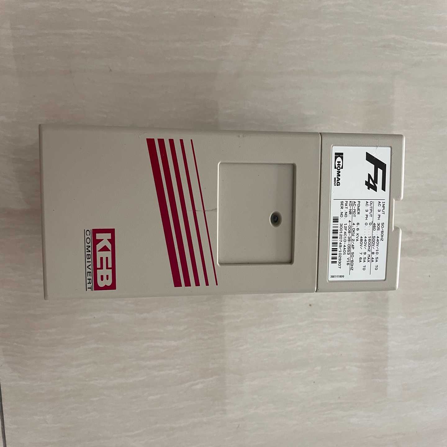 议价f4变频器4kw，12f4c1d-4a01变频器一个，图适用