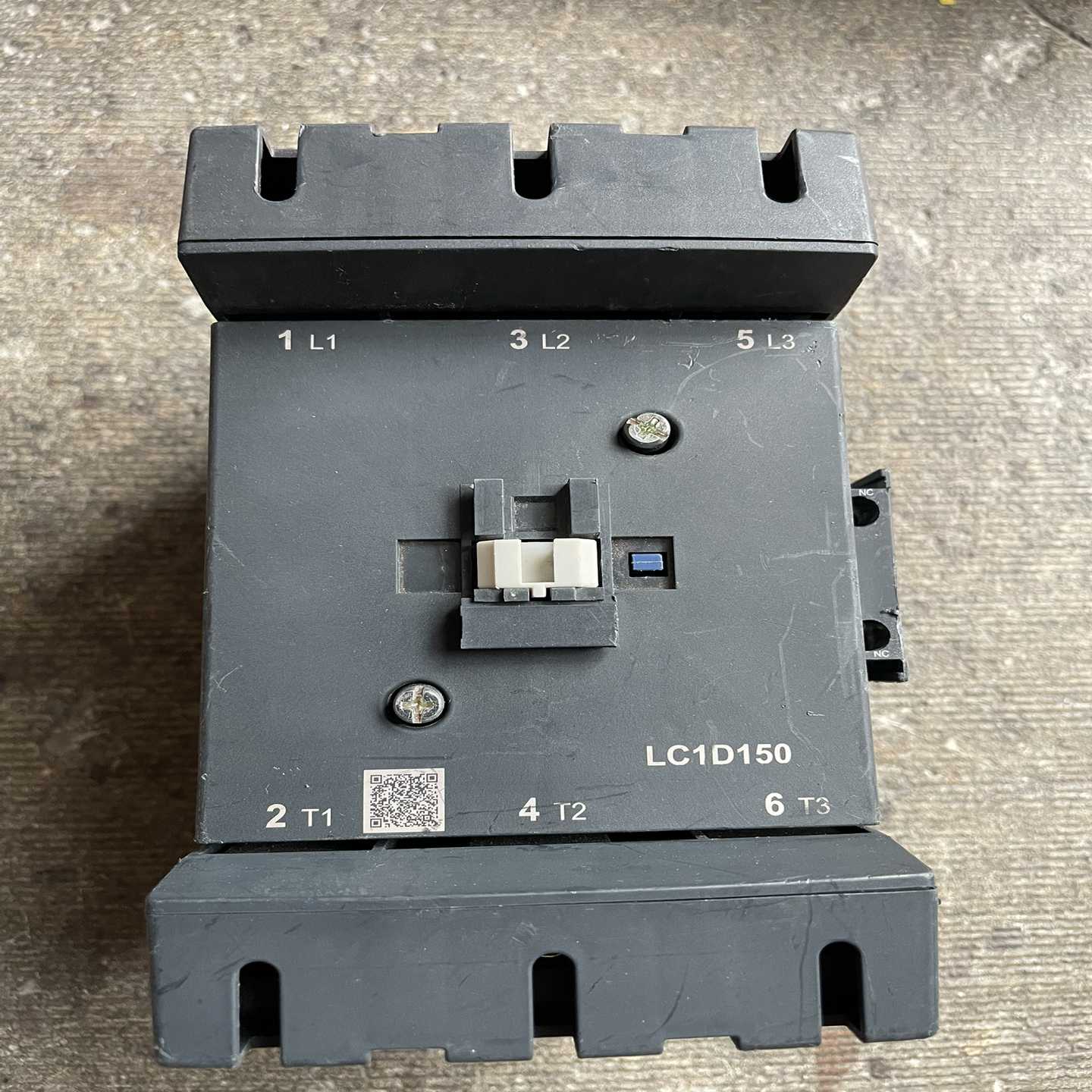 施耐德交流接触器LC1D150，3P三相，额定电流150A，
