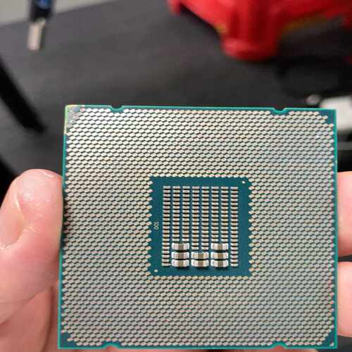询价E5-2680V4正式版磕角正常使用内存满插可以认全
