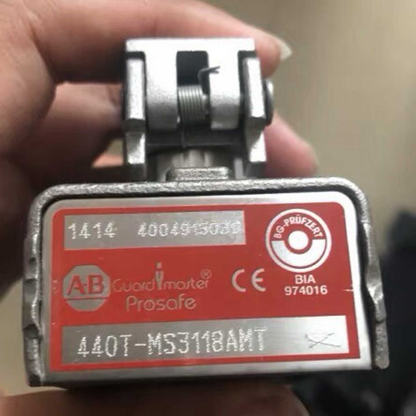 【议价】A-B罗克韦尔440T-MS3118AMT互锁开关适用