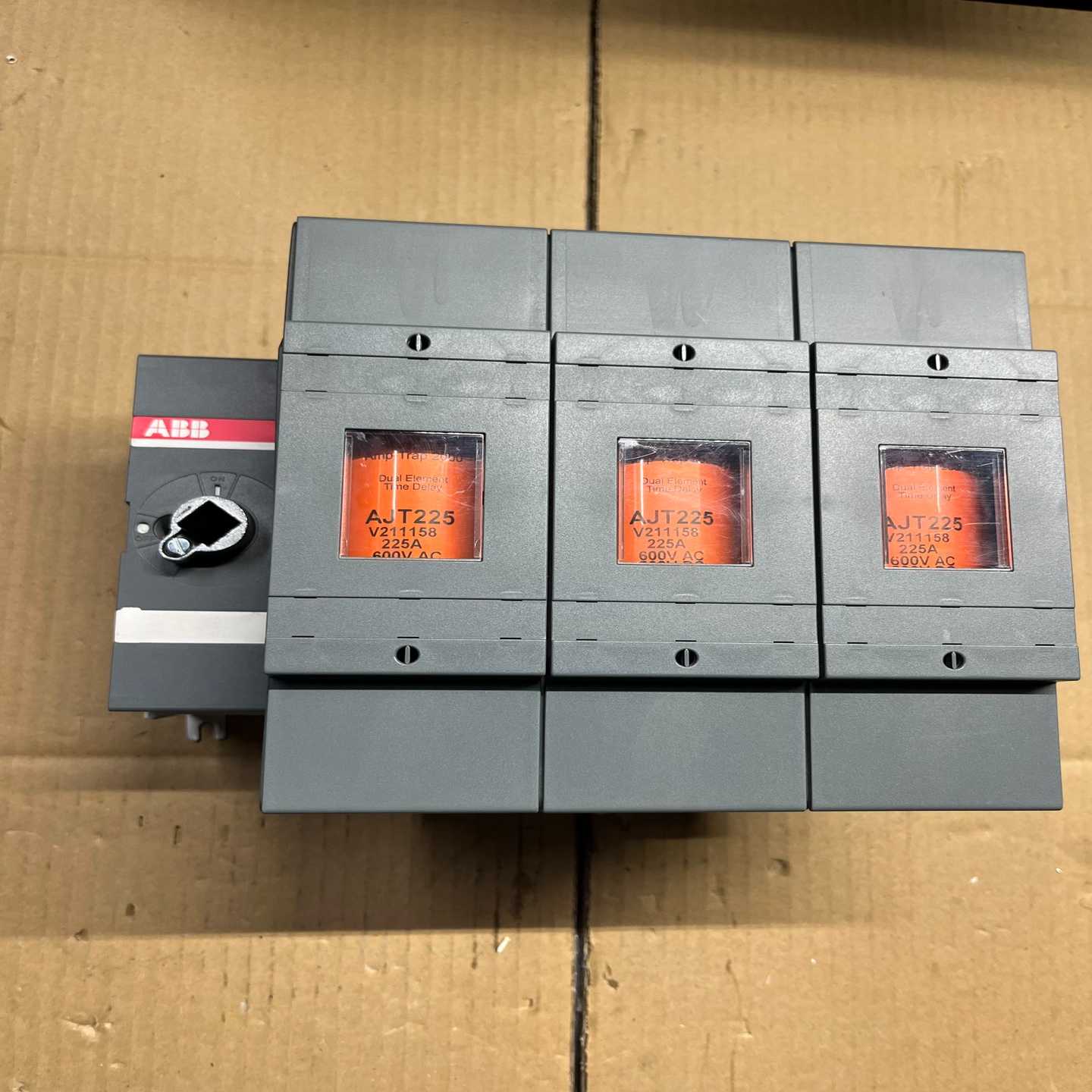 ABB OS400J03隔离开关熔断器