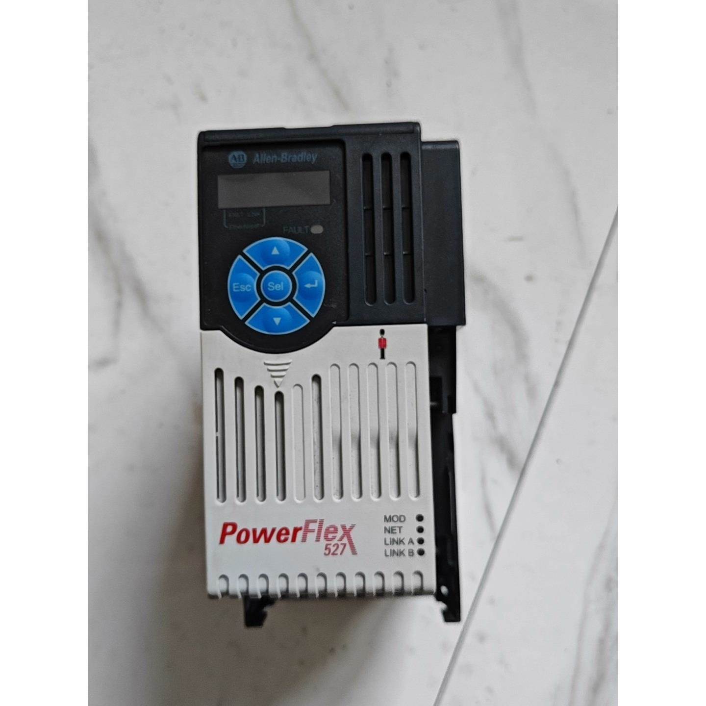 议价议价议价25C-A8P0N114 成色很好缺个盖板这个变频器太高议价