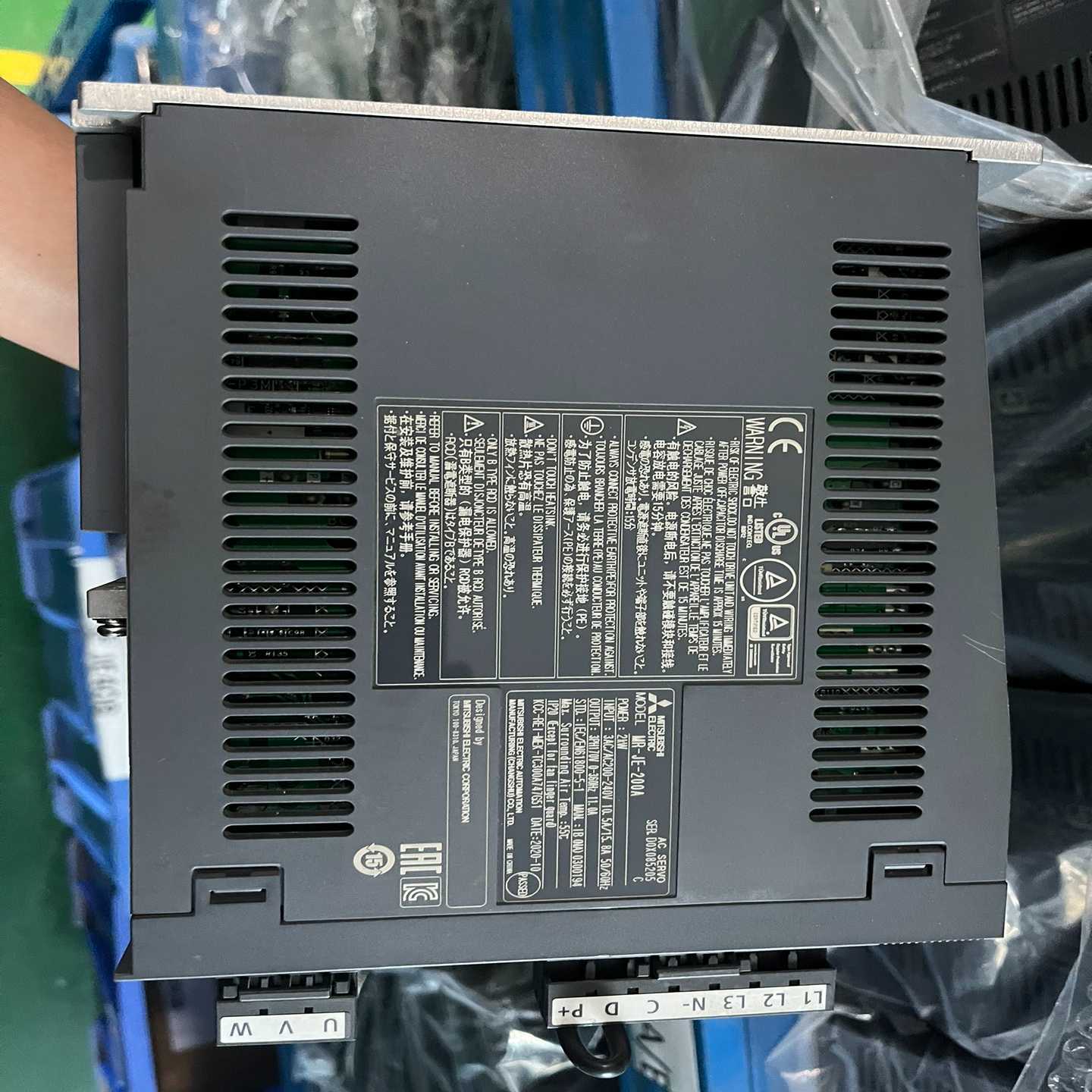 【议价】JE系列2kw伺服电机MR-JE-200A适用