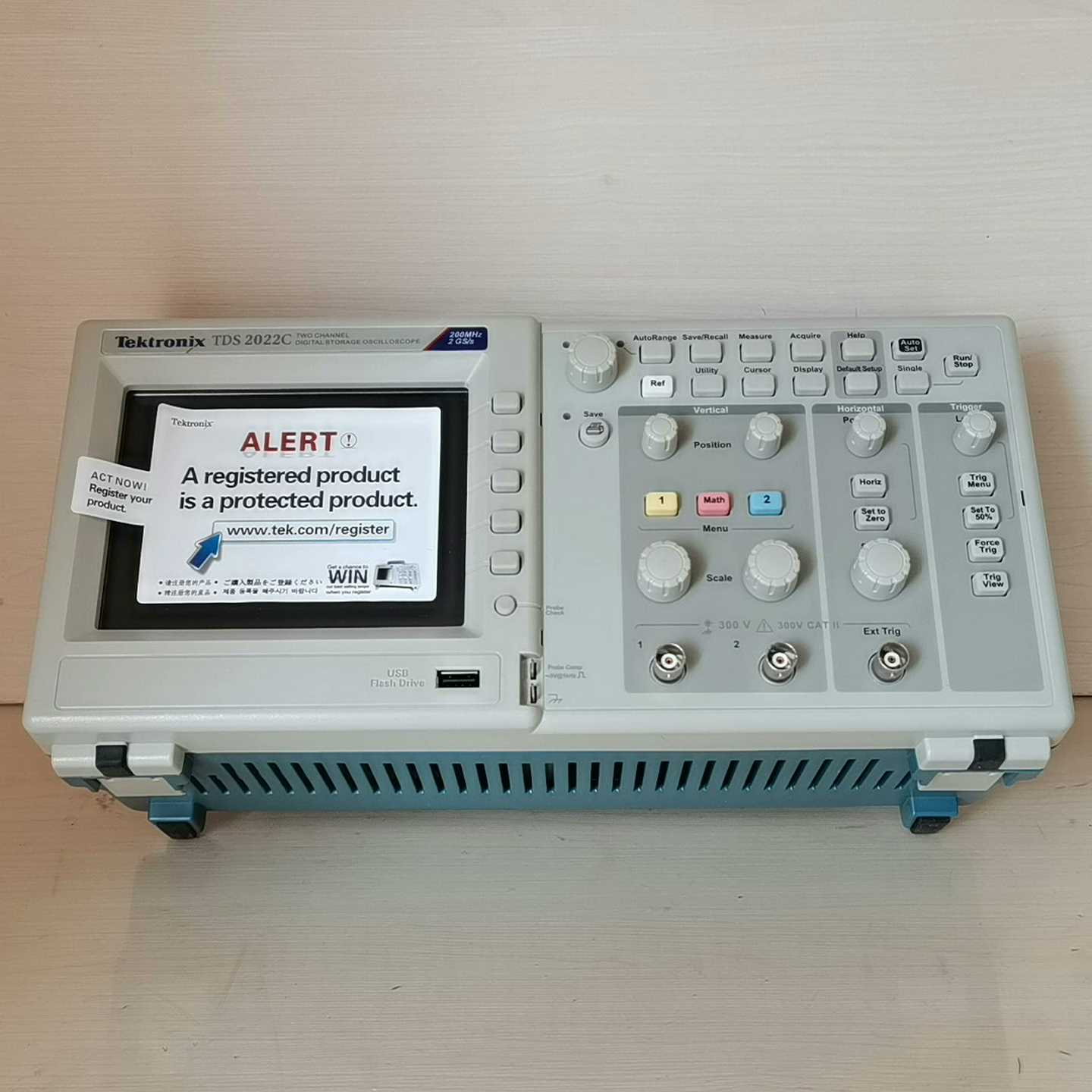 TDS2022C   99新一台示波器，仅此一台，开机仅仅三【侨报商